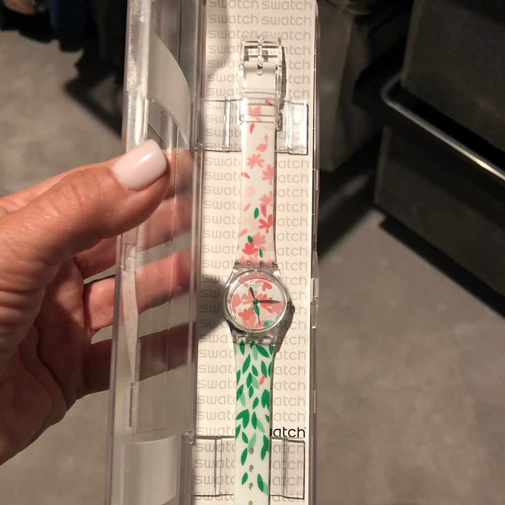 Ladies Swatch Watch. Brand new, never worn.
